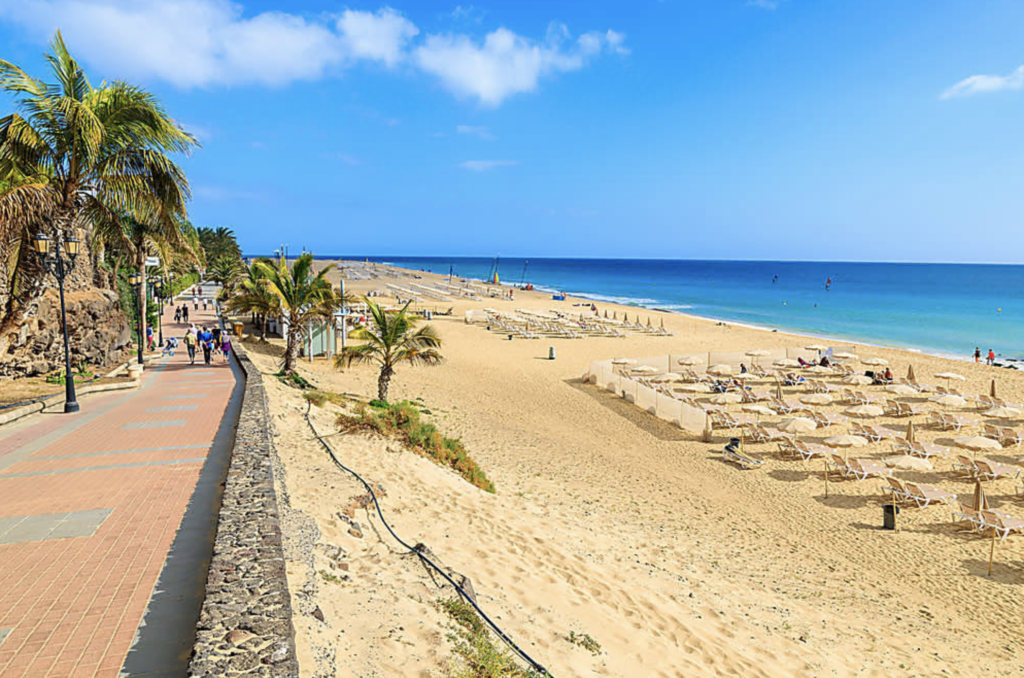 Walk along the promenande next to Morro Jable beach, Fuerteventura